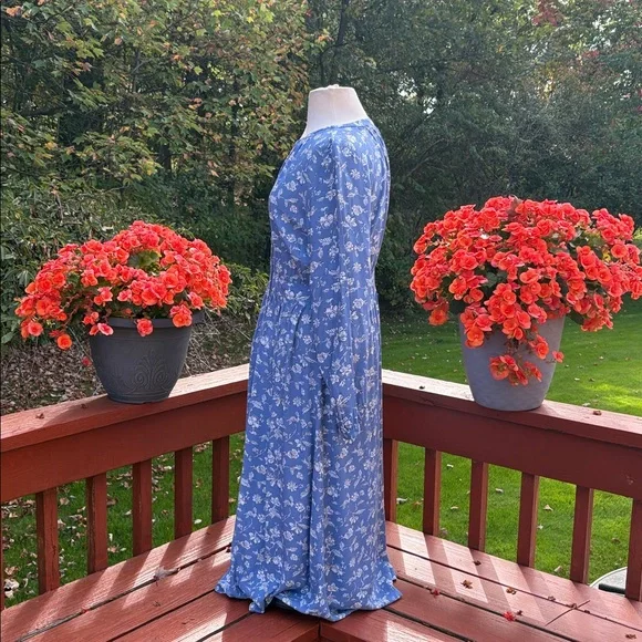 LOFT Blue Dress with White Floral Design-Excellent Condition - Picture 2 of 13